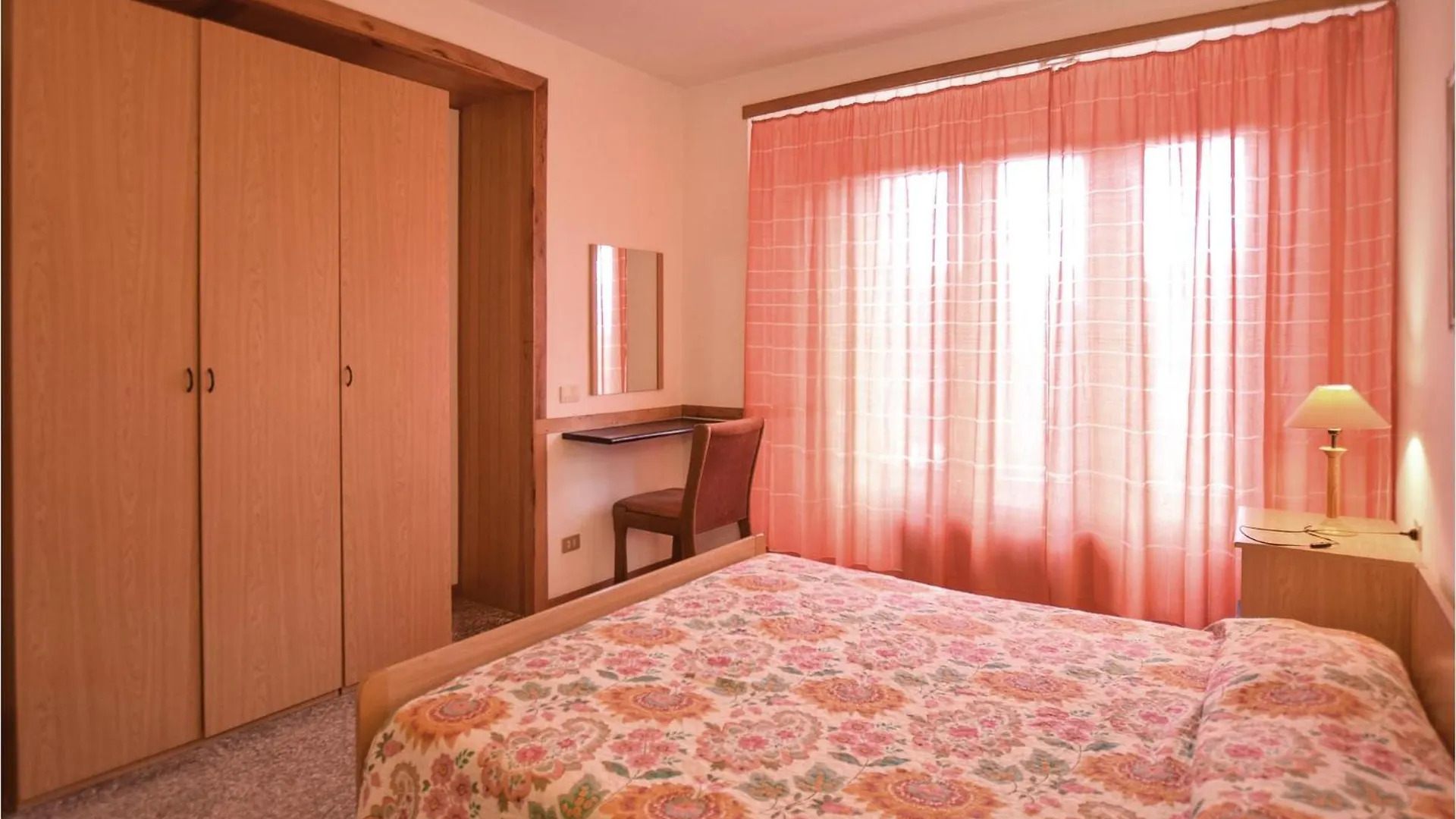Beautiful Apartment In Barga With Kitchenette
