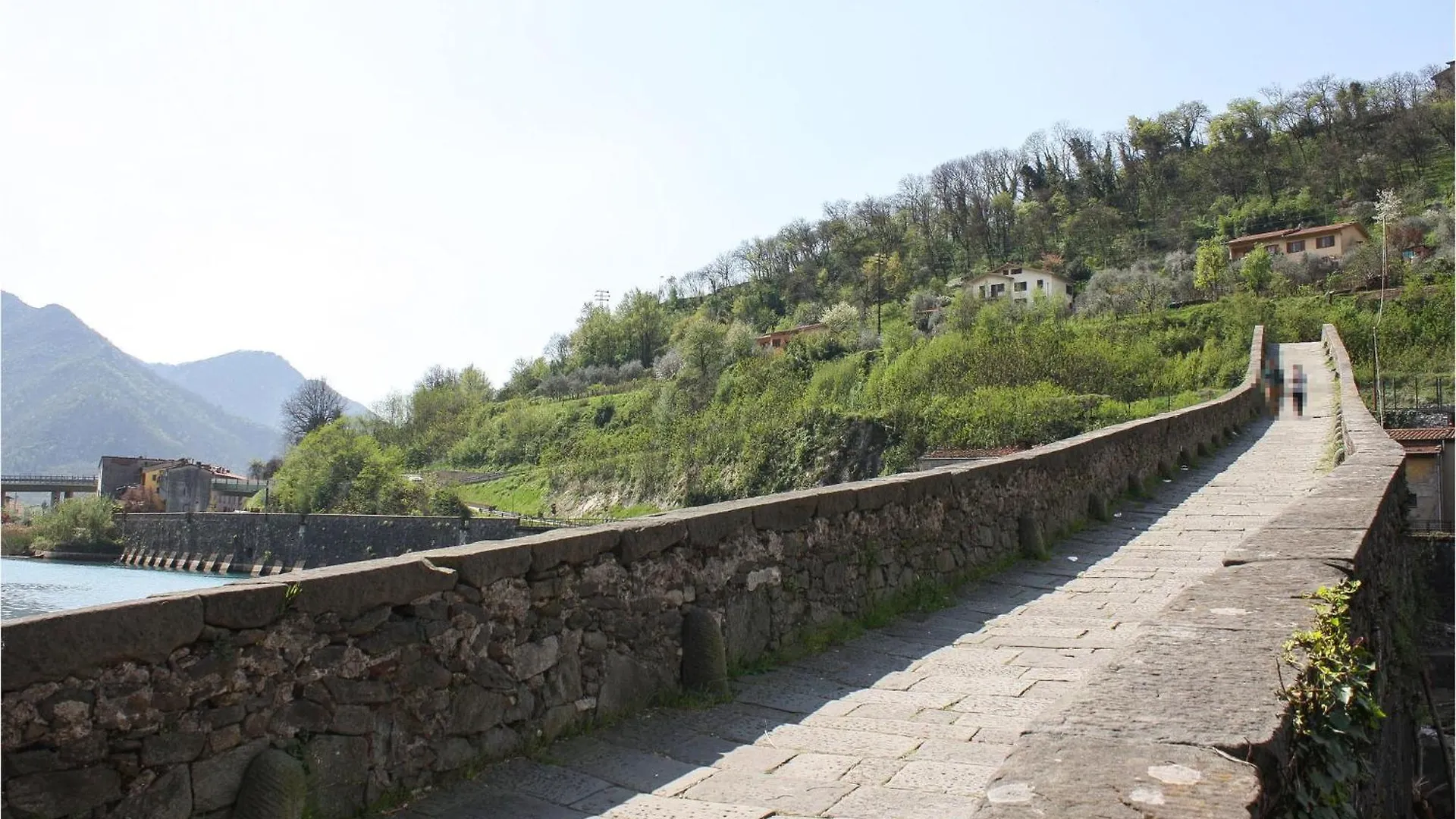 Beautiful Apartment In Barga With Kitchenette Italia